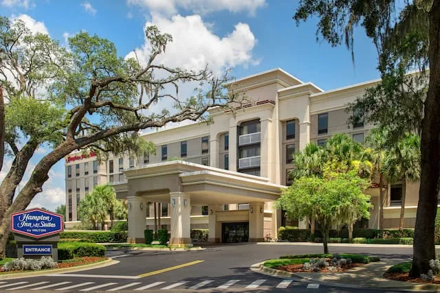 Hampton Inn & Suites Lake Mary At Colonial Townpark photo