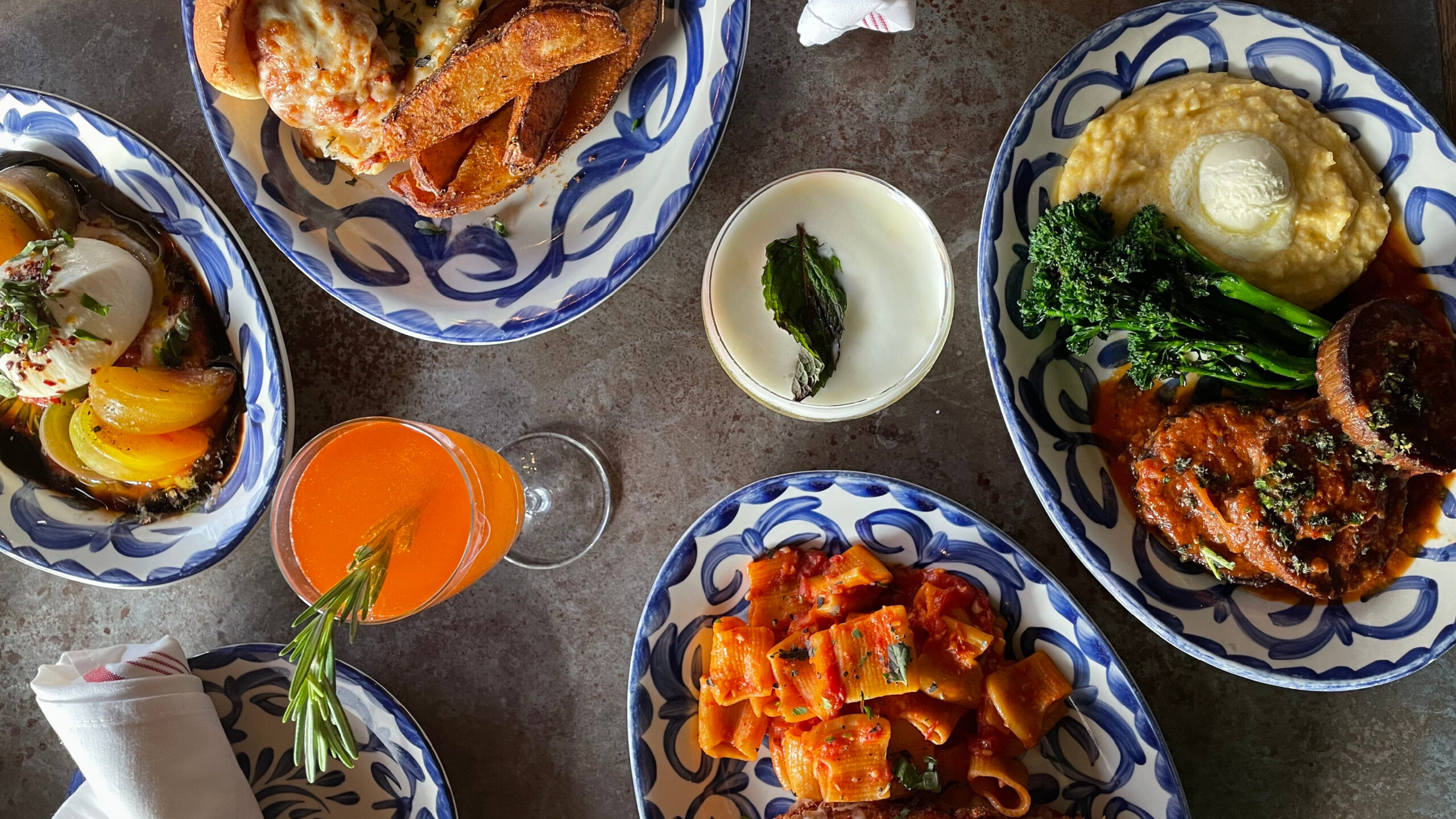 Best kid-friendly restaurants near Disney image